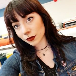 Meet your Posher, Simone